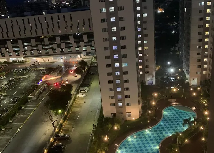Two Bedrooms With Balcony * Manila